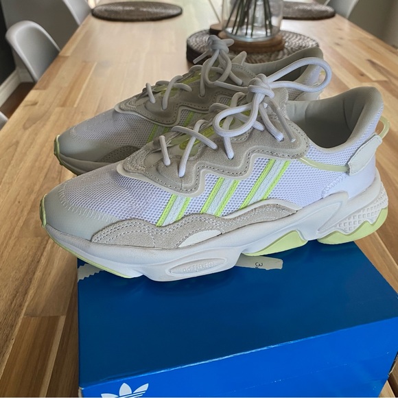 Adidas Ozweego Running Shoes - Picture 7 of 9